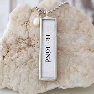 NWT Be Kind Necklace